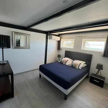 شقة Magnifique Climatise Vue Ref La *